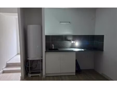 location appartement  m² t-2 à moissac  440 €