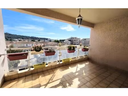 appartement sanary-sur-mer 61.43 m² t-3 à vendre  285 000 €