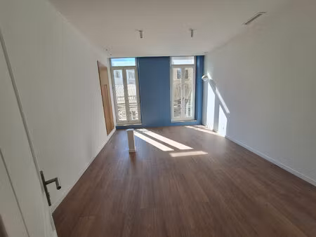 location bureau 109 m² à marseille 6 (13006)