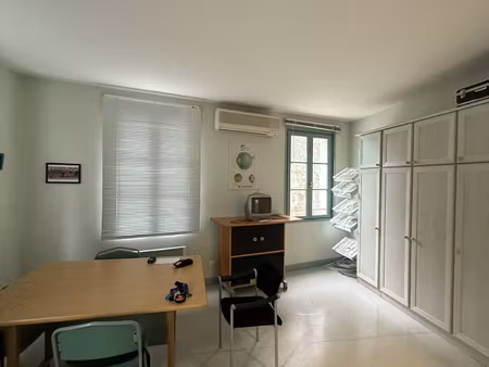 bureau à louer centre-ville de saintes