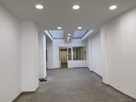 local commercial 139m2