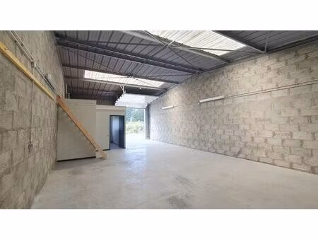 sarzeau - local d'activité de 95 m² environ