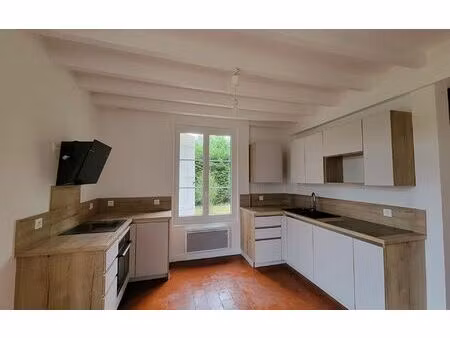 location maison  m² t-3 à isdes  595 €