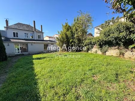 maison 5 chambres 1 bureau  jardin  garage