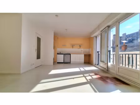 nantes rue richebourg  au calme proche lycée clemenceau