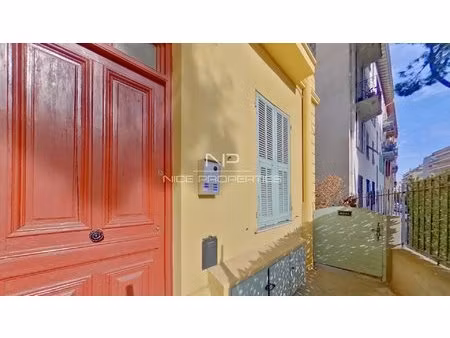 nice  cyril besset  pour investisseurs  maison devville divisée en 5 appartements