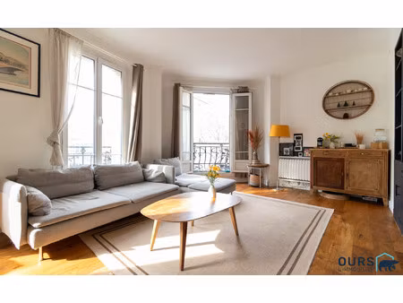 un très beau 3 pièces en plein coeur de l'hyper centre de sain