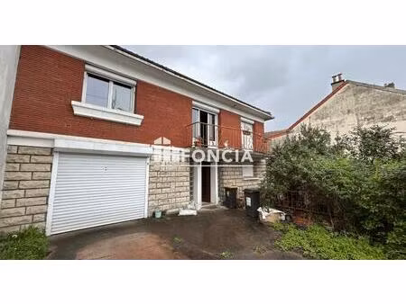 charmante maison 3 pièces idéalement située dans un quartier calme et recherché de saint-d