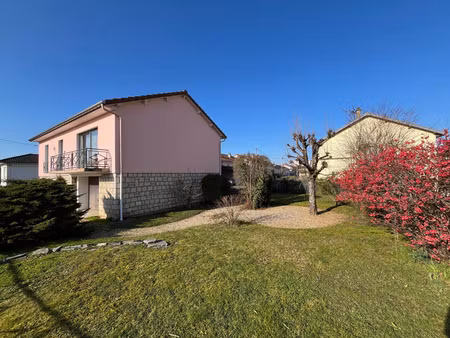 maison sur sous-sol et terrain plat proche du centre-ville