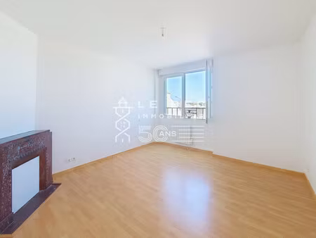 lorient : immeuble de rapport avec 4 appartements t3 en bon éta