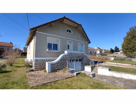 belle maison sur sous sol proche forêt