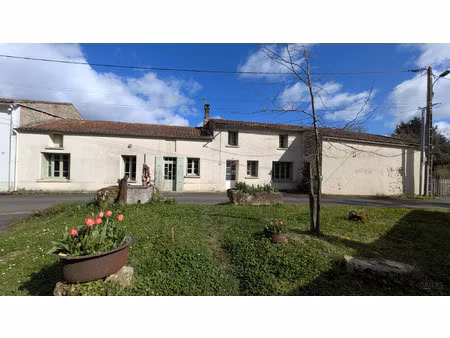 maison à rénover située sur la commune de saint-simon-de-pell