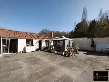 proche doudan 3kms .