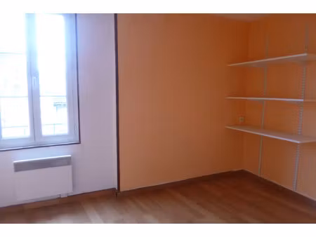 vente bureaux et commerces à conlie (72240) : à vendre / conlie