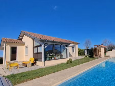 maison située à 10 minutes à l'est de auch direction toulouse
