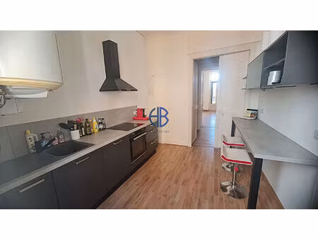 élégance et potentiel au coeur de la côte-saint-andré pour ce t4 de 90m²