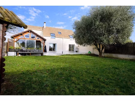 maison contemporaine - piscine intérieure - 4 chambres et sous-sol190 m2