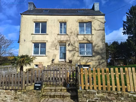 vente maison à scaër (29390) : à vendre / 152m² scaër