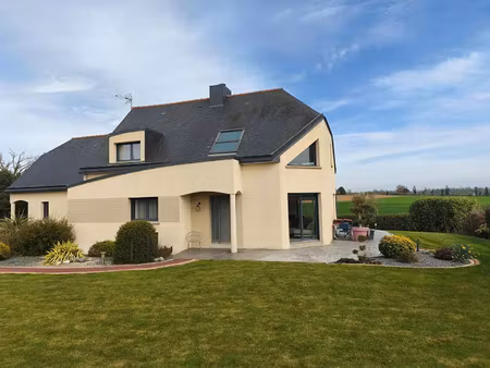 location maison à erbrée (35500) : à louer / 154m² erbrée