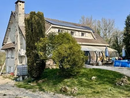 maison 7 pièces sur 5000 m2 de terrain