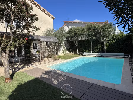 grande maison familiale rénovée d'environ 213 m2 jardin  p