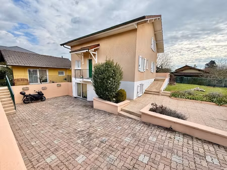 exclusivité à ségny élégante maison familiale de 217 m2 av