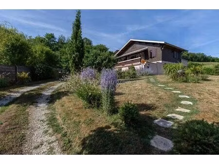 vente maison 4 pièces 82 m2 à vézeronce-curtin