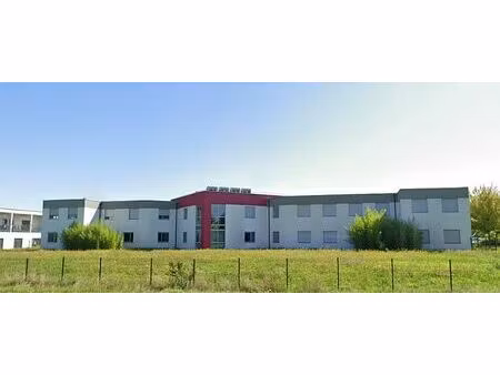 location bureau ennery 530 m²
