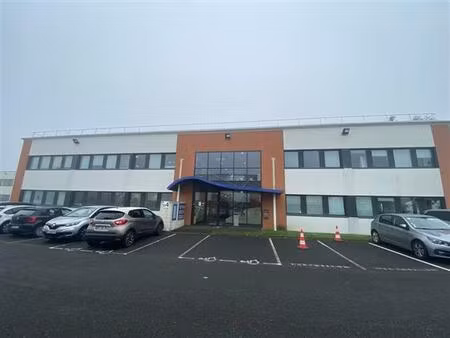 location bureau reze 214 m²