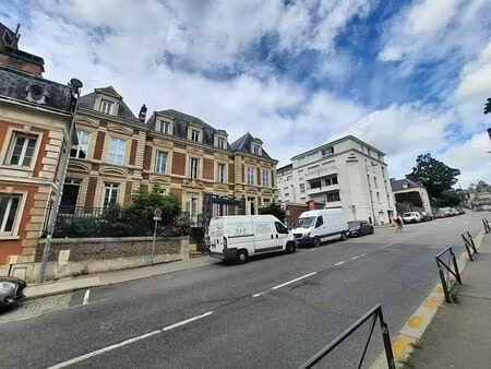 location bureau rouen 88 m²