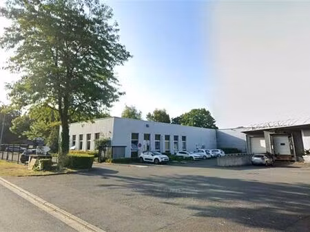 location local d'activités lezennes 1 420 m²