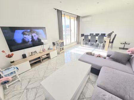 exclusivite t4 dernier etage 90m2