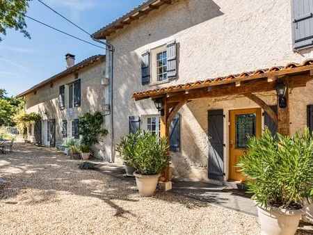 château à restaurer à brantome