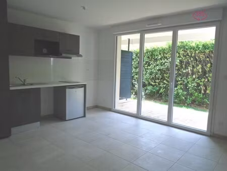 location appartement 1 pièce 28m² frouzins 31270