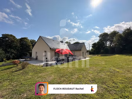 maison de plain-pied avec dépendances