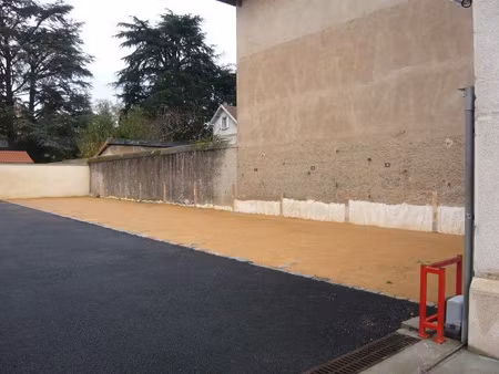 location parking villefranche sur saone 69400