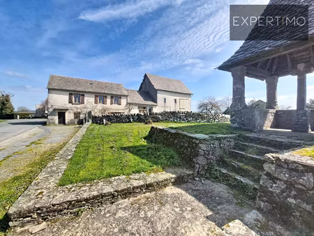 maison de 130 m² 4 ch 5p avec terrain + grange + possibilité gites/chambres d'hôtes