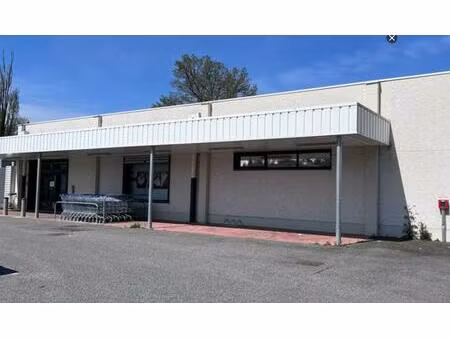 saint martin de crau - exclusivite - local commercial 687 m²