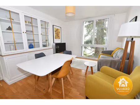 f3 de 55 m2 proche des écoles