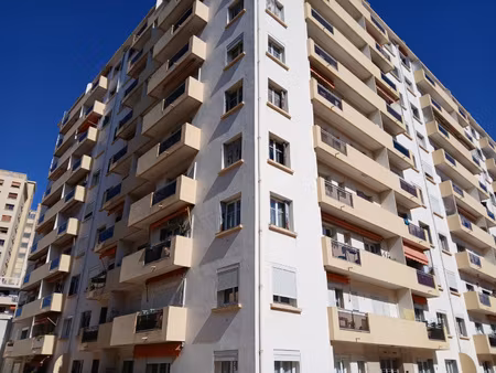 t2 toulon est- parfait état  comme neuf