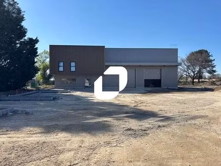 location entrepôt 665 m² à 24 882 m²