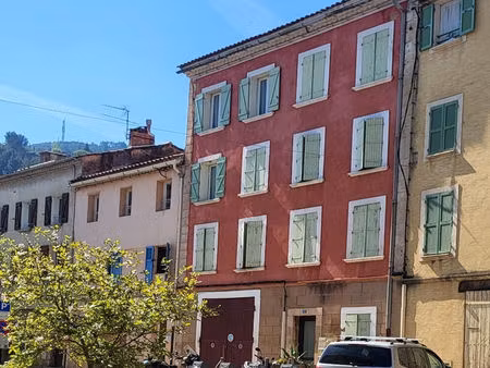 vente immeuble 670 m² solliès-pont (83210)