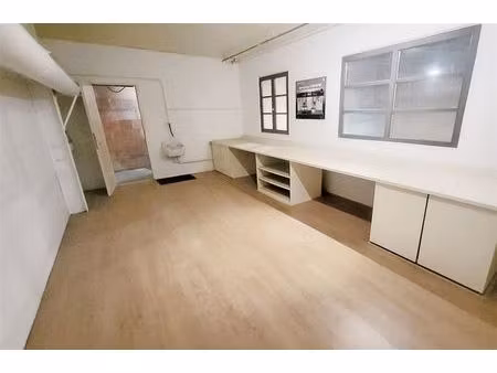 opslag + kantoor + parking te deurne