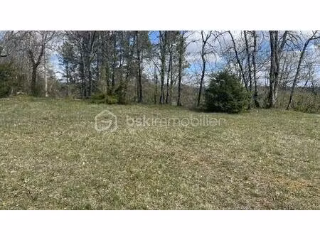terrain de 2 500 m² à lalinde