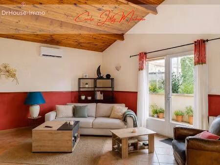 maison plain-pied - 148m² - 4 chambres - terrain 1 119 m² - terrasse couverte - panneaux s