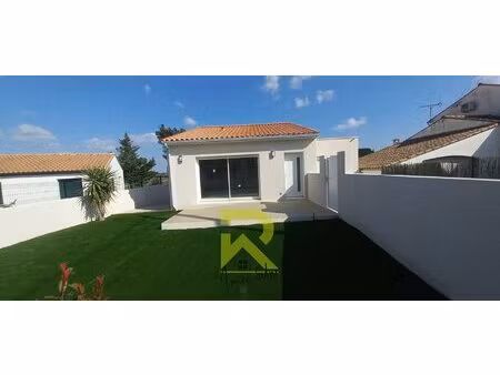 a l'extérieur de pailhes une villa neuve de plain pied de 97m2 sur un terrain de 320m2