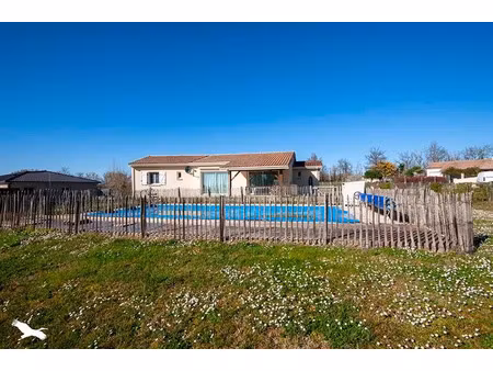 vente maison 4 pièces 139 m² à vanxains (24600)  239 950 €
