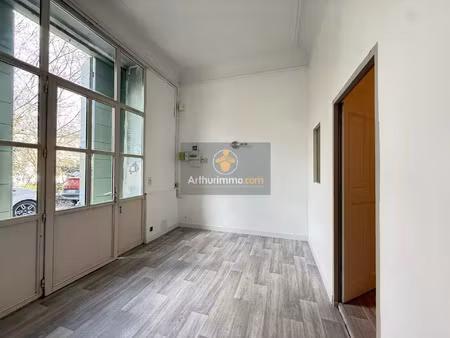 location local commercial 2 pièces 42 m2 à apt