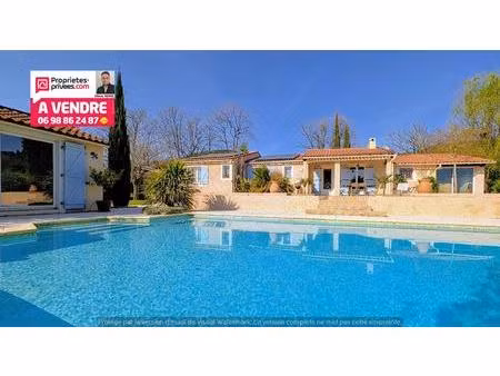 elegante villa de plain-pied et de 4 chambres. 150 m² .calme et résidentiel !