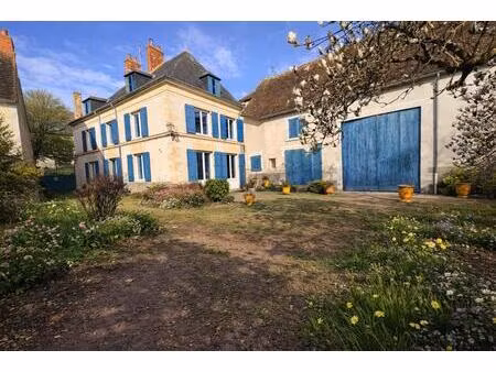 maison de caractère 332 m² - terrain 2 489 m² - piscine - dépendances - proche magny-cours